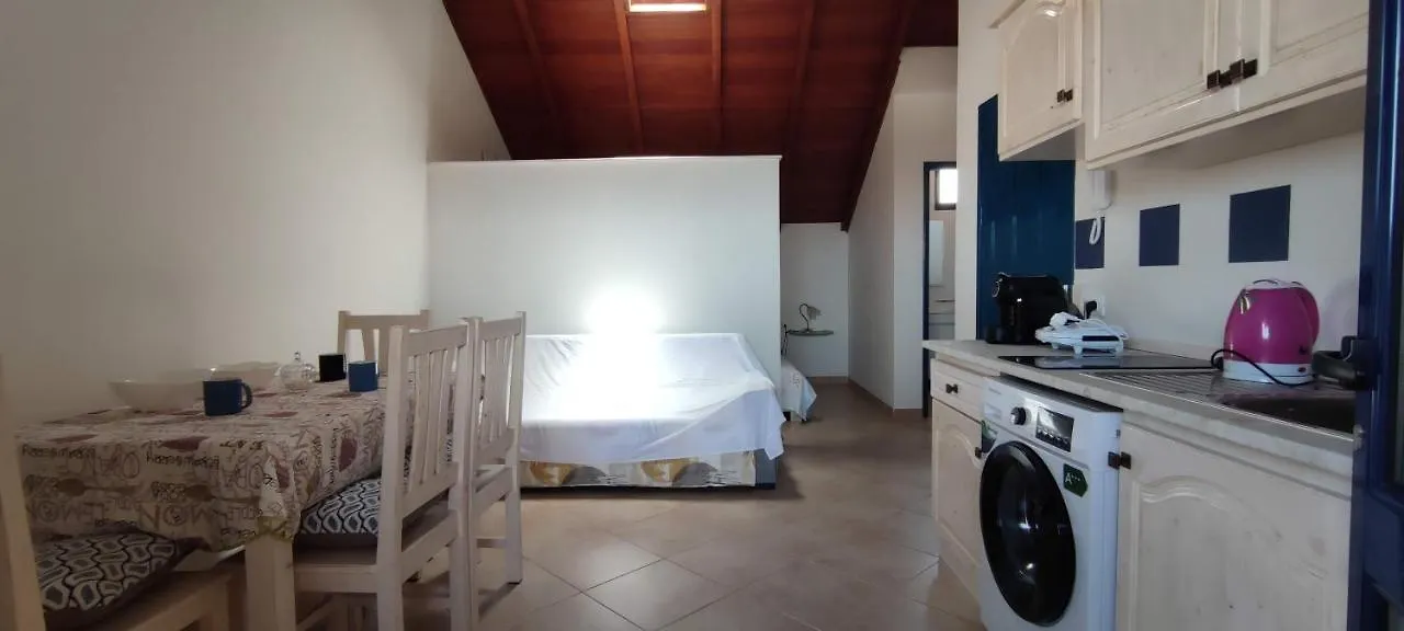 Sal Service New Studio Penthouse Santa Maria 0*,